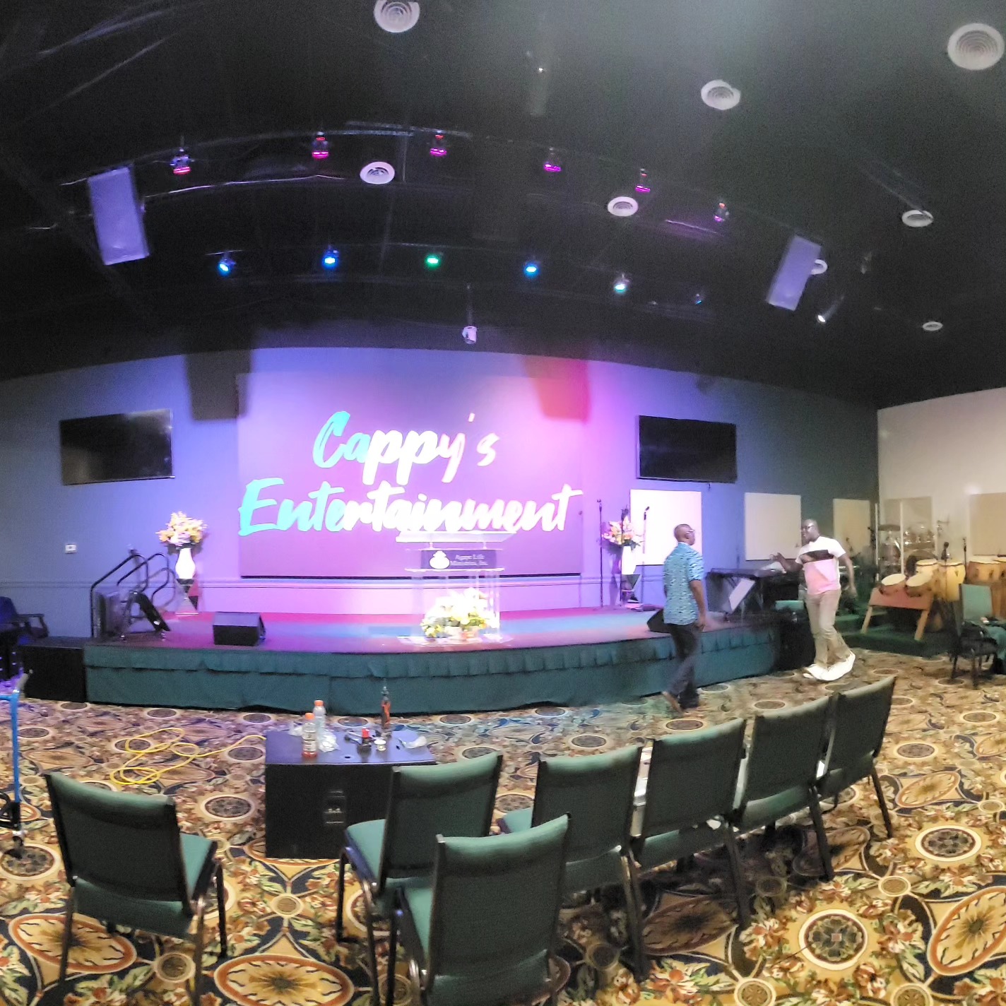 #cappysentertainment #soundsystem #wedoitall #lightingdesign #lighting