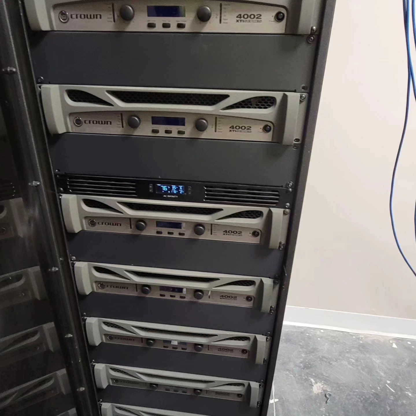#cappysentertainment #clublife #installed more of the install for wildwood